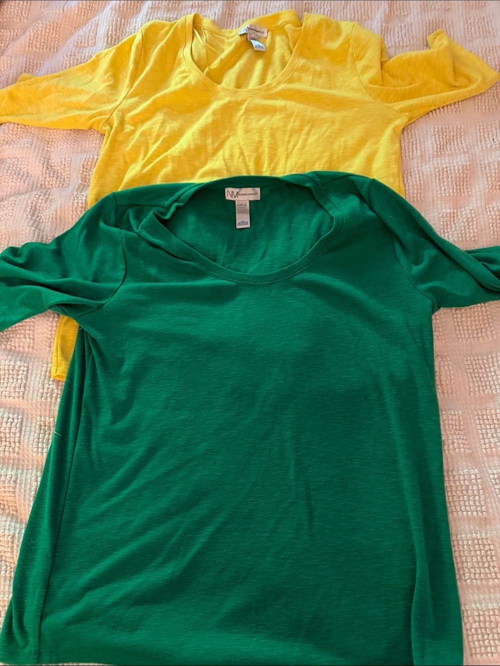 Neiman Marcus Green and Yellow Scoop Neck Tops